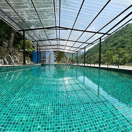 Dls Divine River Resort And Spa, Rishīkesh Esterno foto