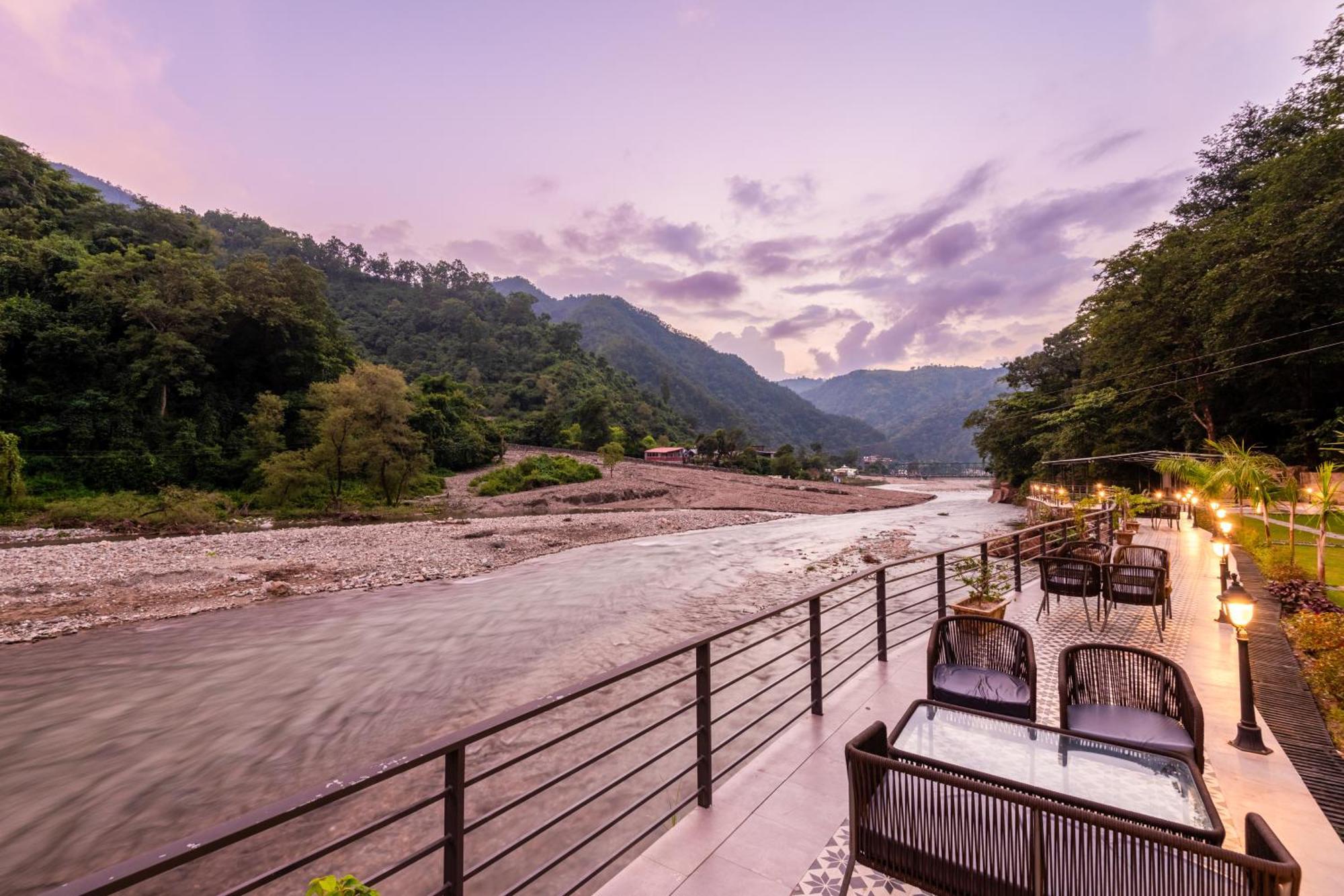 Dls Divine River Resort And Spa, Rishīkesh Esterno foto