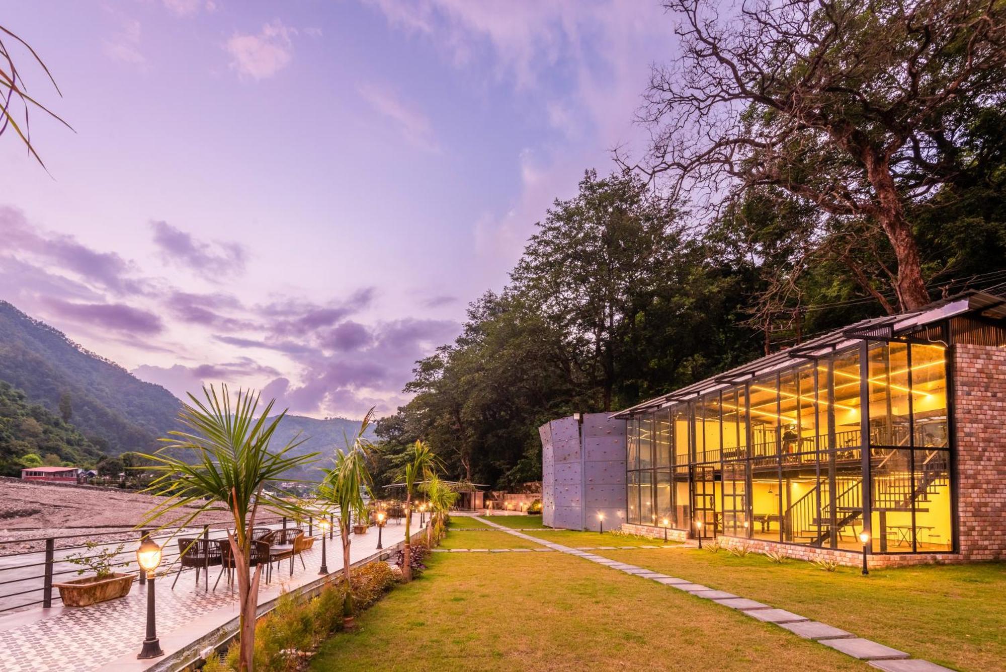 Dls Divine River Resort And Spa, Rishīkesh Esterno foto