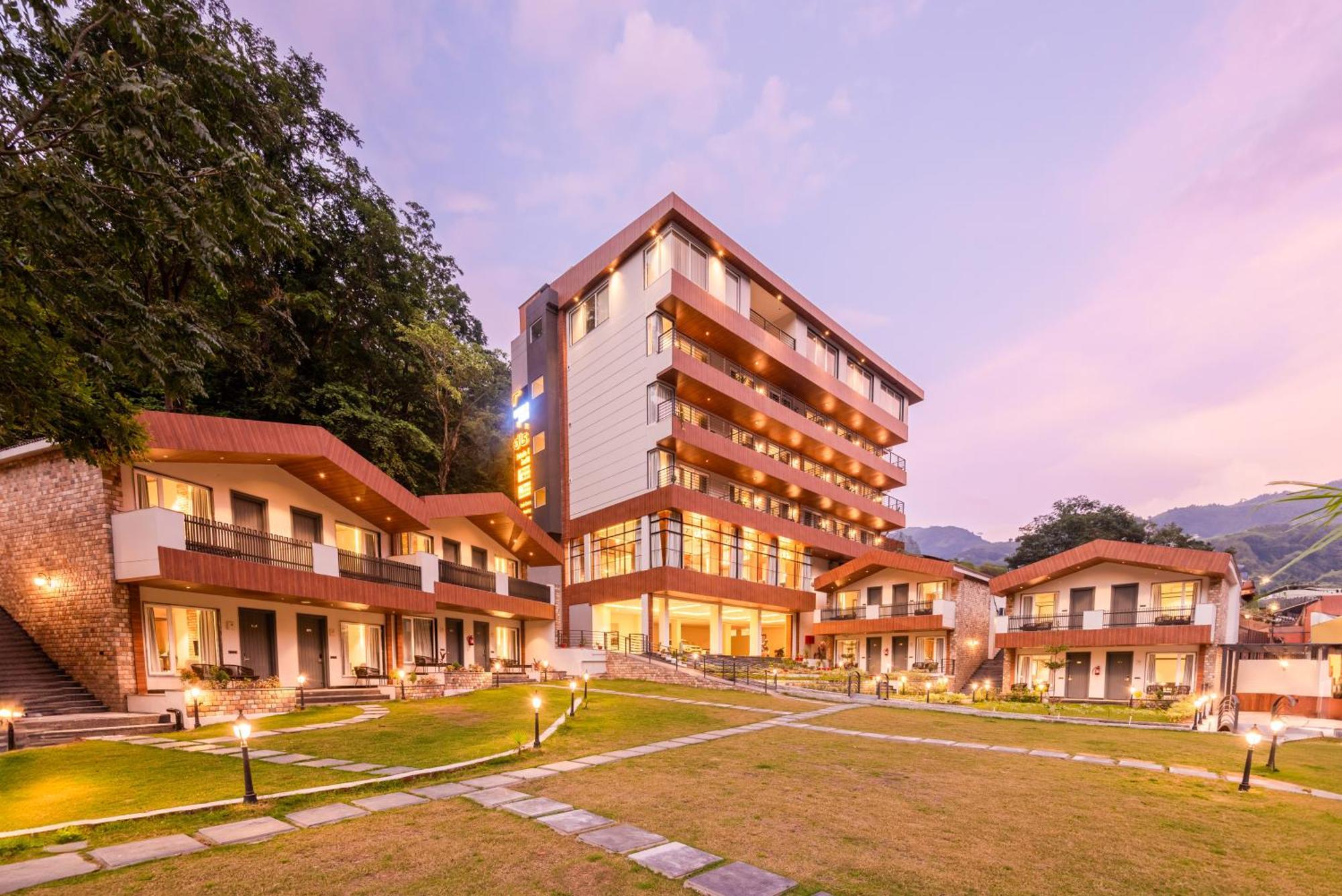 Dls Divine River Resort And Spa, Rishīkesh Esterno foto