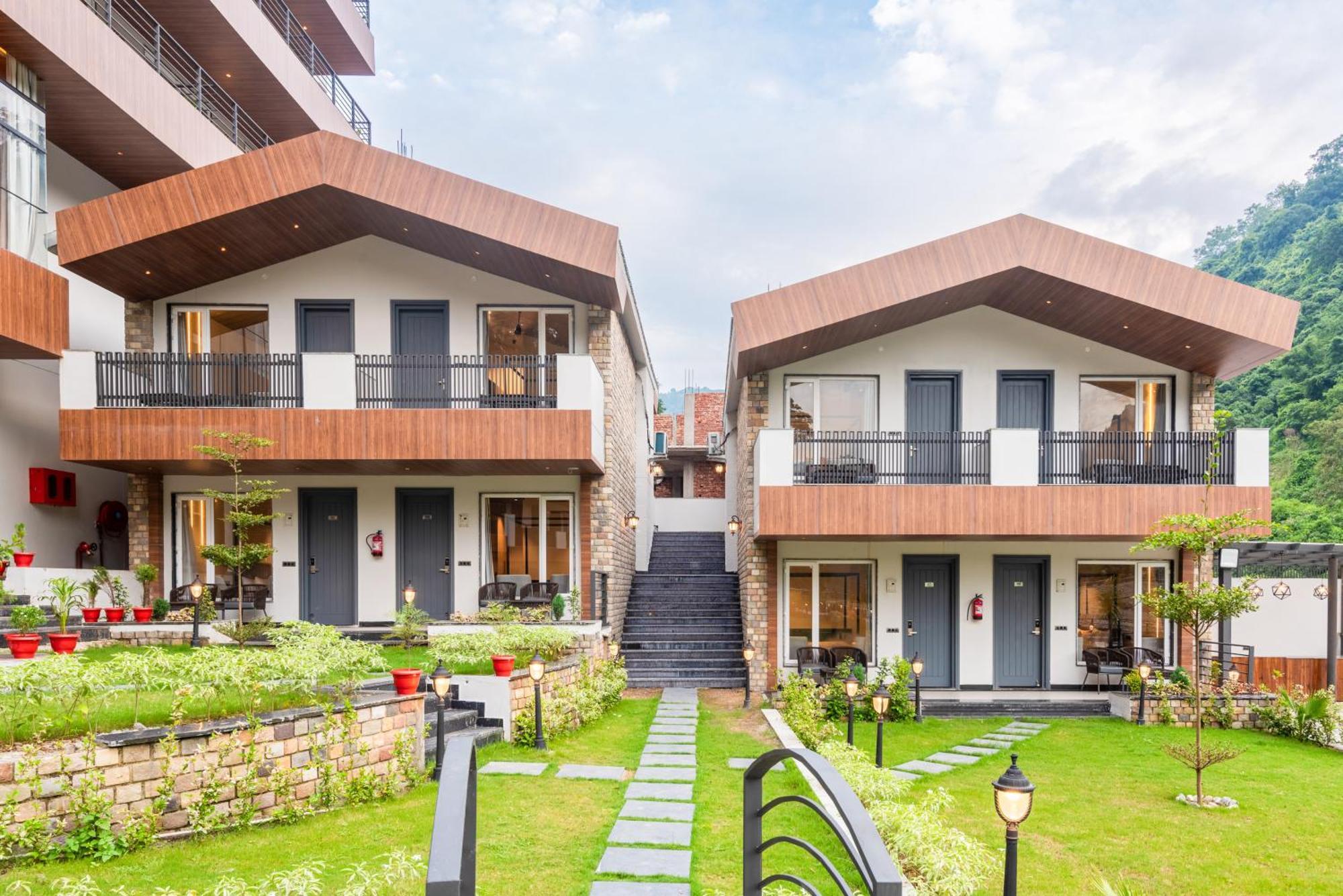 Dls Divine River Resort And Spa, Rishīkesh Esterno foto