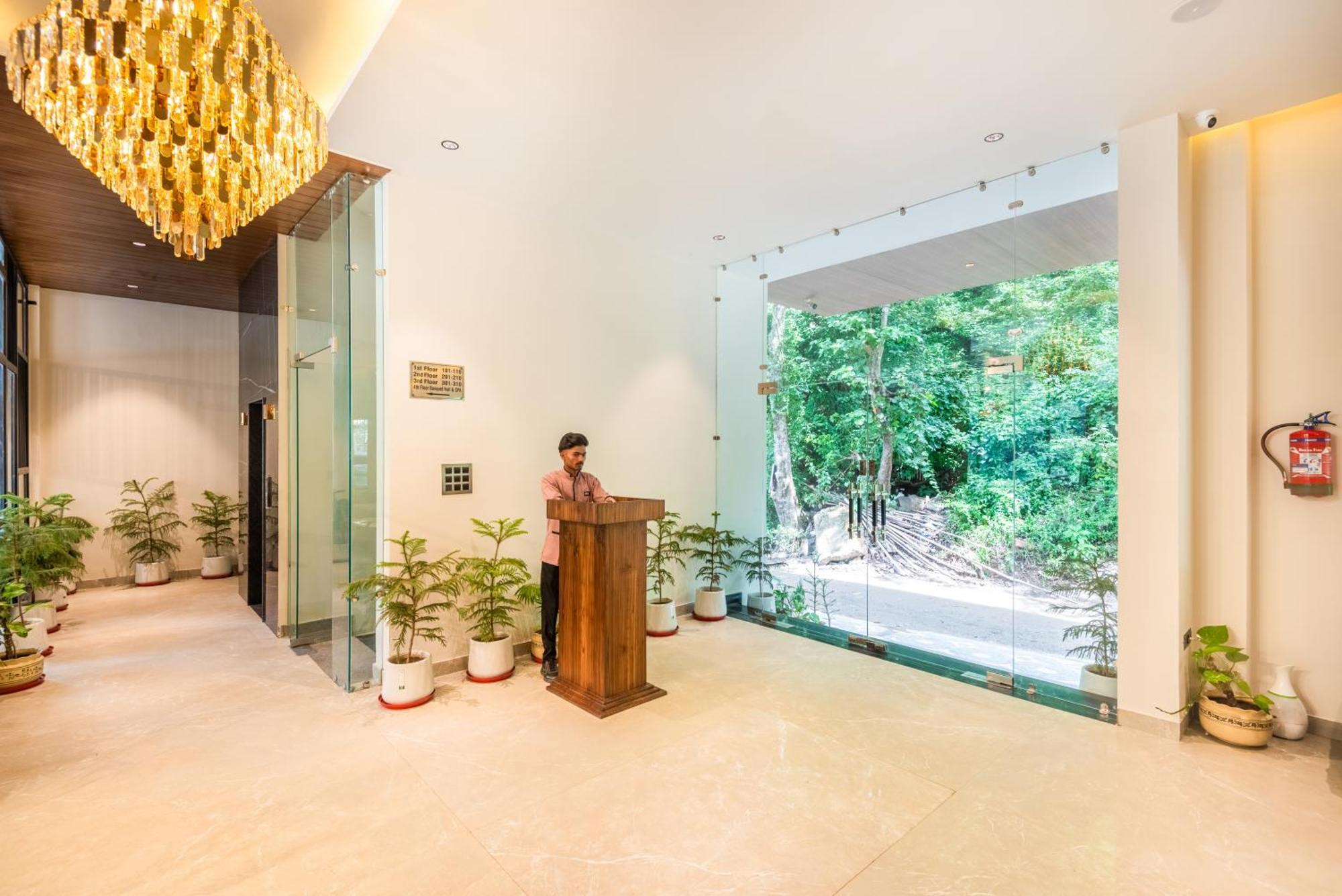Dls Divine River Resort And Spa, Rishīkesh Esterno foto