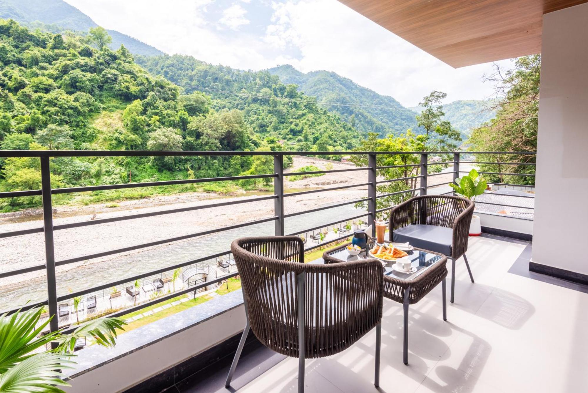 Dls Divine River Resort And Spa, Rishīkesh Esterno foto